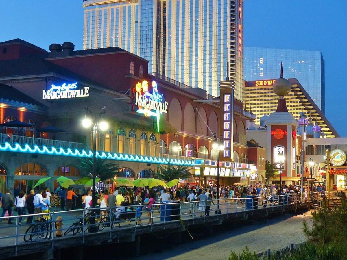 Huge Beachfront Condo Cozysuites At Showboat Atlantic City Exterior photo